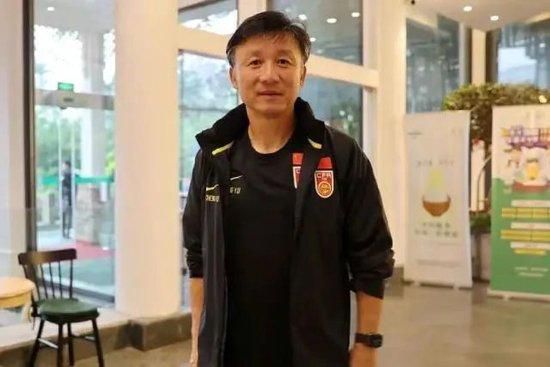 当前，国家正在大力建设文化强国，今年又是中国电影诞生一百二十周年、中国电影的消费年。